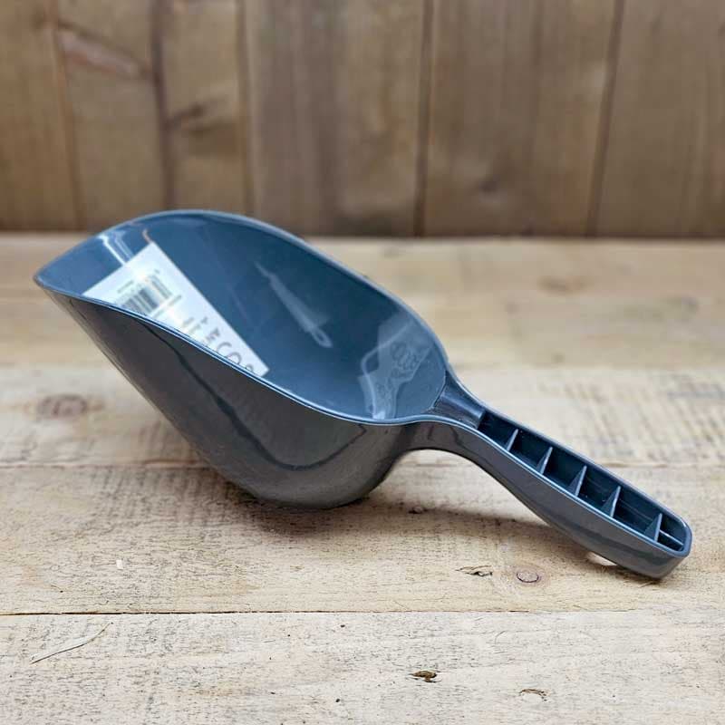 Jordskopa rund, antracit, rundad botten, 100% återvunnen plast, ösa jord, fågelmat, hundmat, hönsfoder.