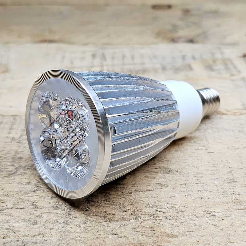 LED-lampa Growspot 7W E14, 7W, E14-sockel, 660nm röd, 460nm blå, ljusvinkel 60°, belysningsyta 0,4-1m².