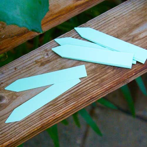 Plantetiketter 50-pack, gröna, plast, 10 x 1,5 cm, fukt- och jordtåliga, perfekta för sådd och förodling.